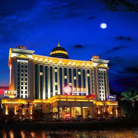 Auspicious Hotel Чжухай Экстерьер фото